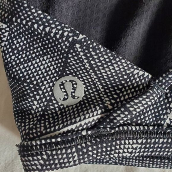 Lululemon Free to Be Zen Bra Formation Alpine White Black Size 4 - Picture 5 of 7